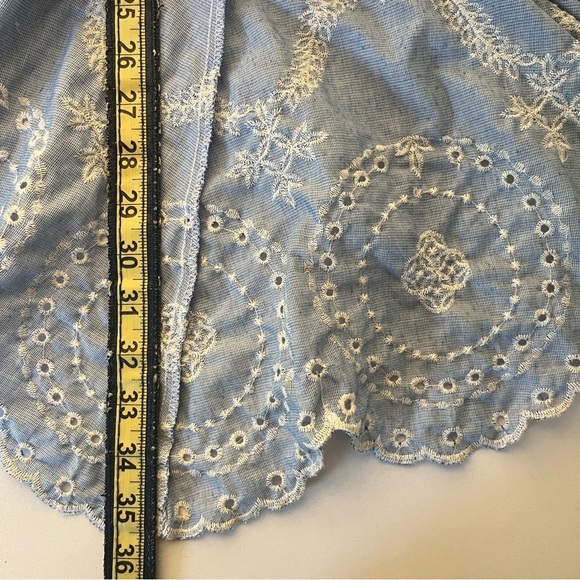 Boutique Open Front Cardigan Blue with White Embroidered Floral Long 3/4 Sleeves - Picture 5 of 5